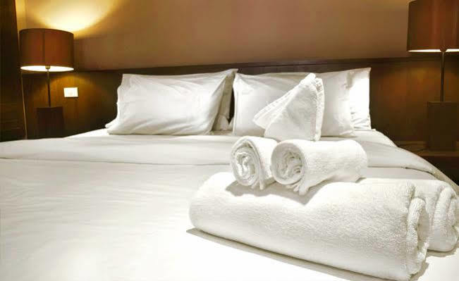 โรงแรมปรีทิ พาเลซ อูตี ภายนอก รูปภาพ